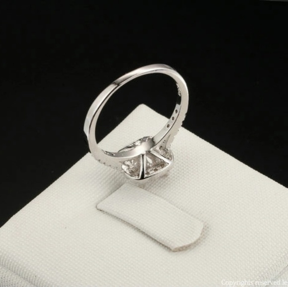 🎅 18k plated silver ring with CZ! - Picture 4 of 5